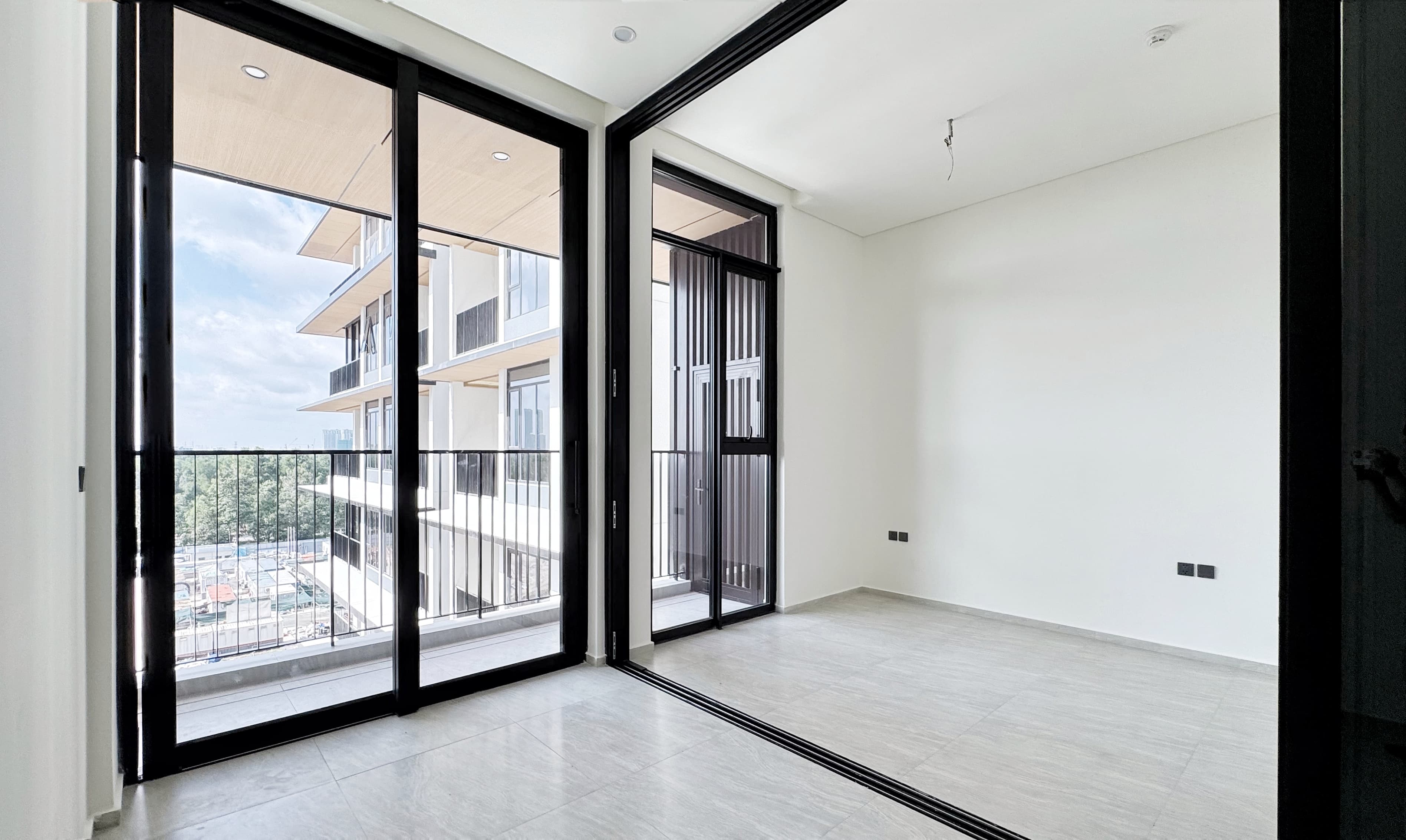 Cho Thuê Căn Hộ Studio Thượng Lưu The Ten